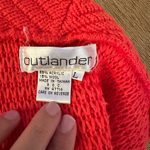 VINTAGE Outlander crop sweater -M/L - Picture 2 of 2